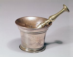 Apteekki survin ja huhmare, 1700-luvun alku (messinki ja kupari)